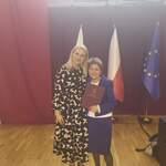 Dyrektor mgr Ewa Piotrowska oraz mgr Barbara Cisz.