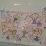 Wspólna praca dzieci na temat przyjaźni